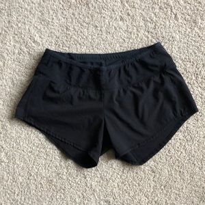Oiselle Toolbelt Roga Running Shorts